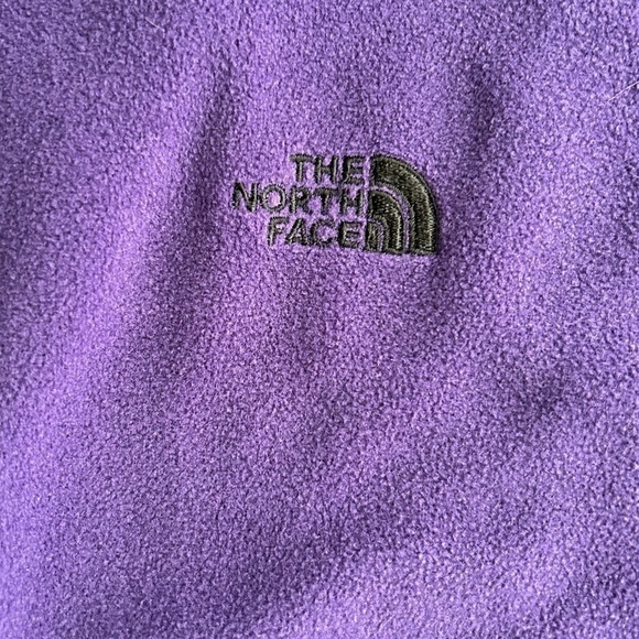 Northface Light Layer Zip Front Purple Vest, XL - Picture 3 of 5